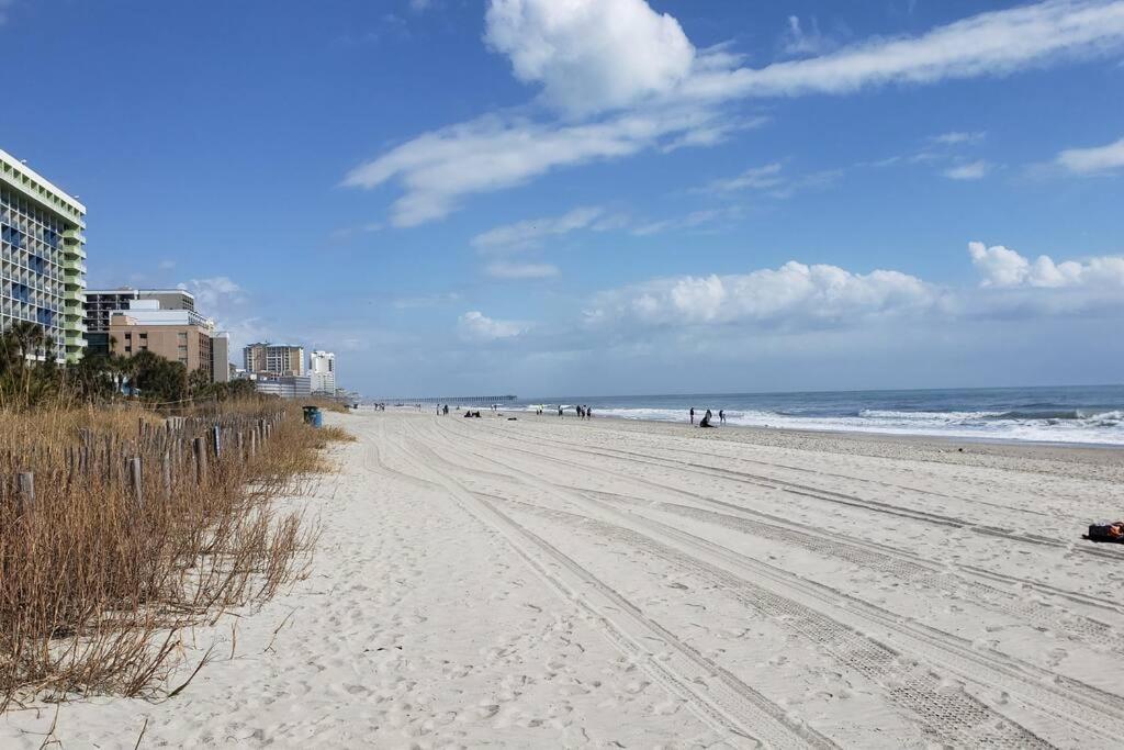 Ocean Front Comfy Condo W/Kitchen, Sleeps 4, Snowbird Paradise Миртъл Бийч Екстериор снимка